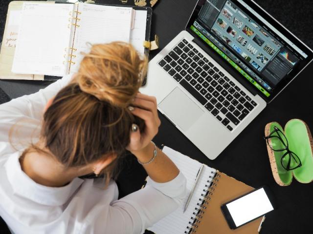 Le burn-out : Quels rôles à la  prise en charge kinésithérapeutique?